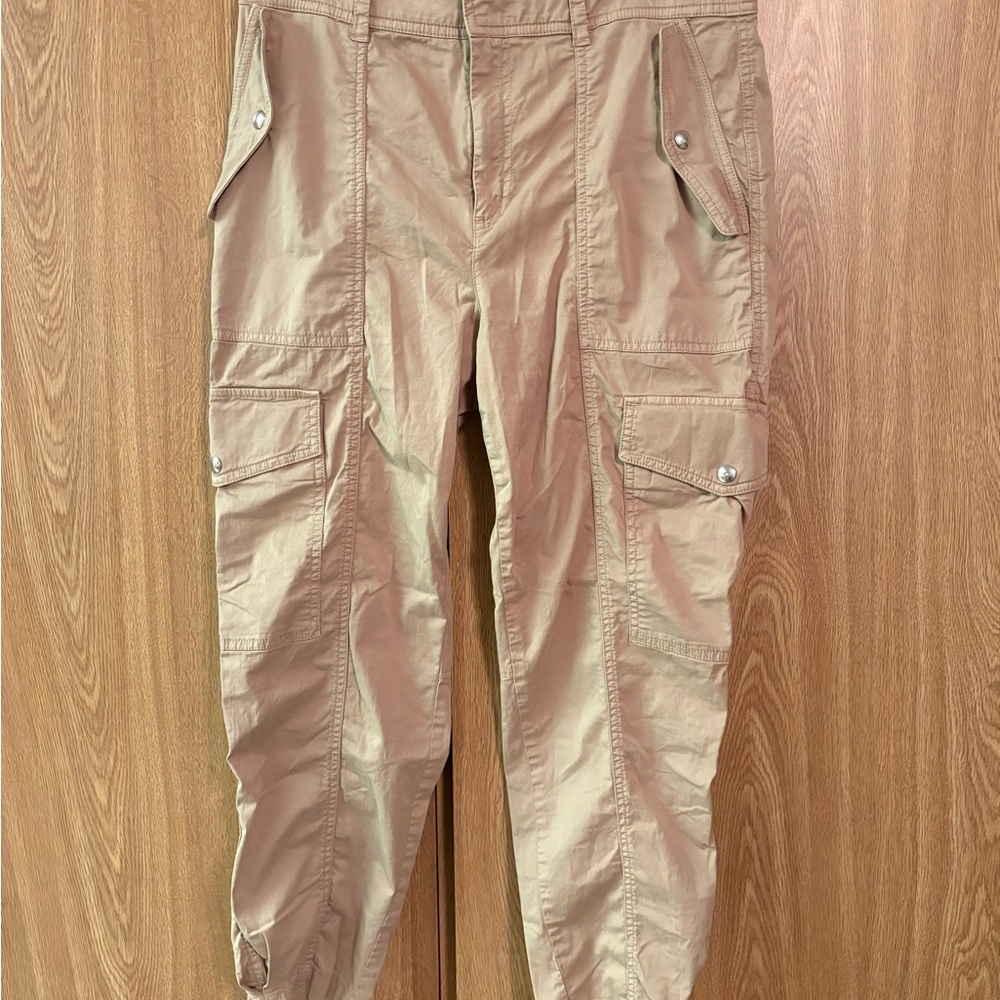 Ralph Lauren women’s khaki cargo pants size 6